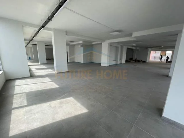 Tirane, jepet me qera ambjent biznesi Kati 1, 750 m² 3.000 Euro (Unaza e Re)
