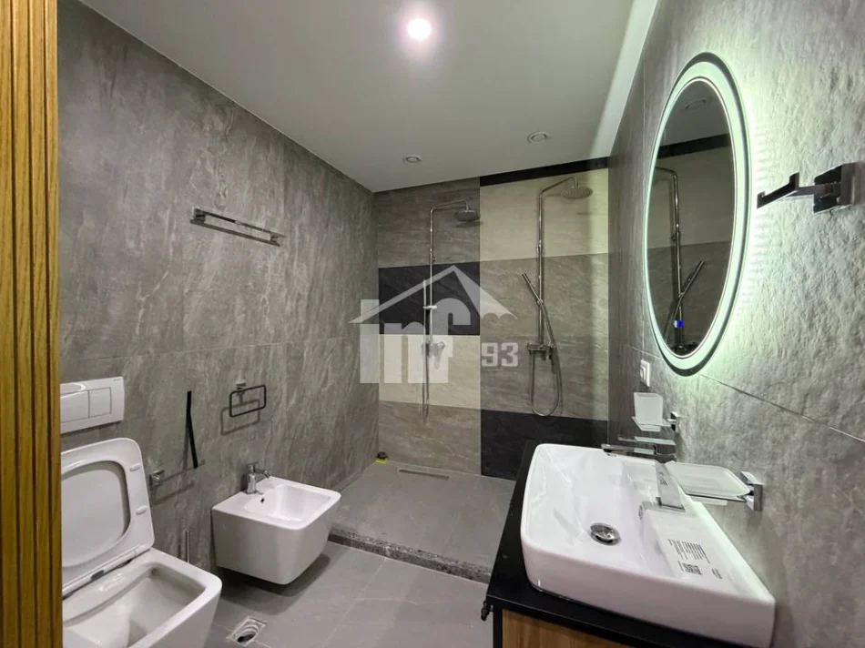 Tirane, shitet apartament 1+1+Ballkon Kati 5, 90 m² 242.000 € (TEK LIQENI I THATË)