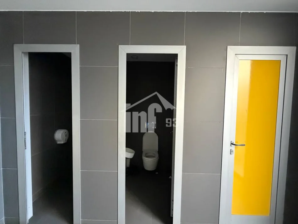 Tirane, shitet ambjent biznesi , 2.445 m² 3.677.500 € (PRANË TREGUT TË RI ELEKTRIK, TE “ALI DEMI”)