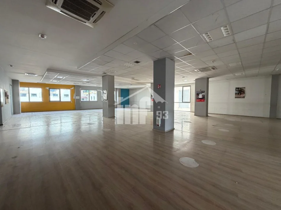 Tirane, jepet me qera ambjent biznesi , 2.445 m² 24.450 € (PRANË TREGUT TË RI ELEKTRIK, TE “ALI DEMI”)