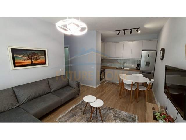 Tirane, jepet me qera apartament 2+1 Kati 7, 94 m² 550 Euro