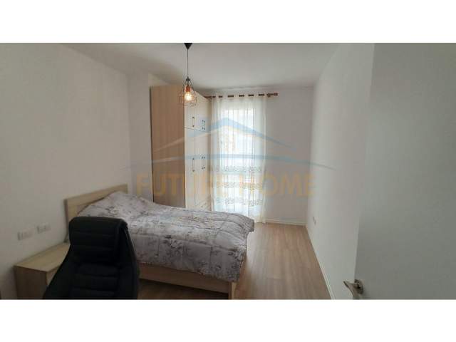 Tirane, jepet me qera apartament 2+1 Kati 7, 94 m² 550 Euro