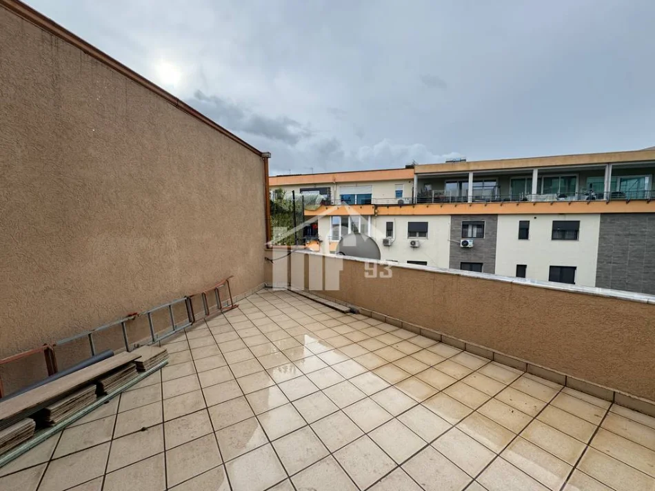 Tirane, shitet apartament duplex 2+1 , 120 m² 280.000 € (TEK LIQENI I THATË)