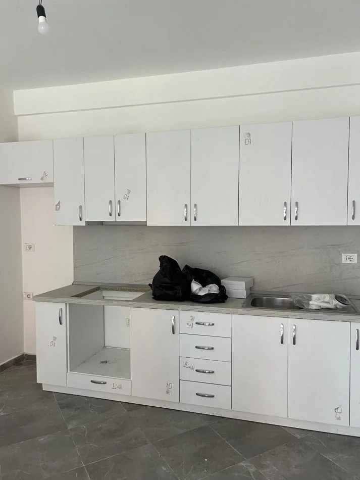 JEPET ME QIRA 2+1+2 BOSH ME KUZHINE, GREEN CITY ,ASTIR 350 EURO