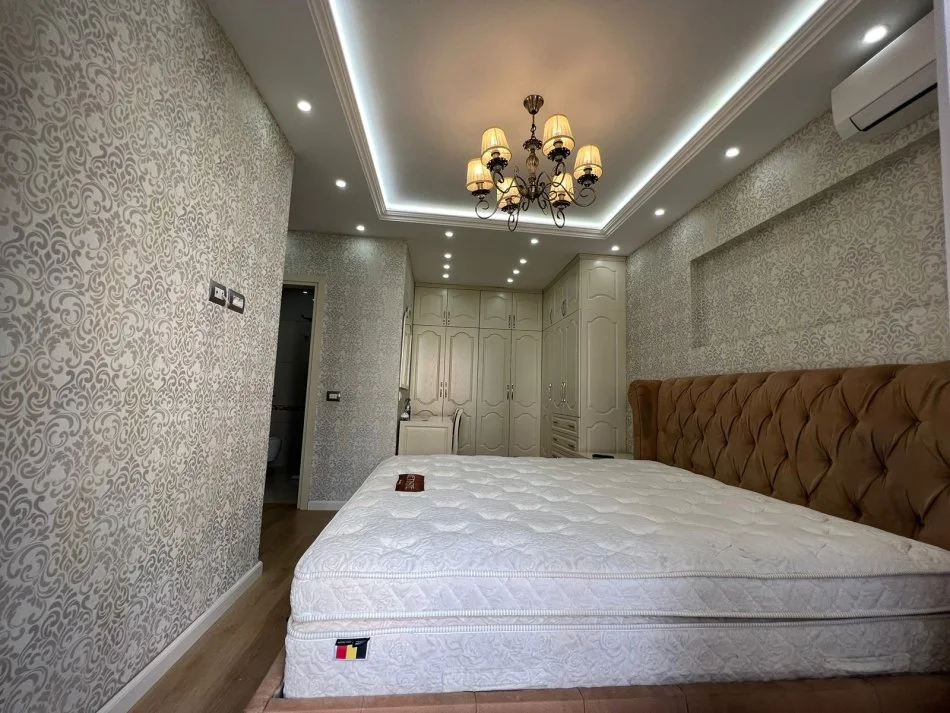Tirane, jepet me qera 2+1+Ballkon Kati 2, 95 m² 500 € (rruga teodor keko)