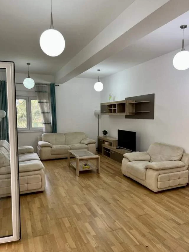 Tirane, jepet me qera apartament 2+1+A+BLK Kati 2, 170 m² 1.500 Euro (Touch of the Sun ne Sauk)