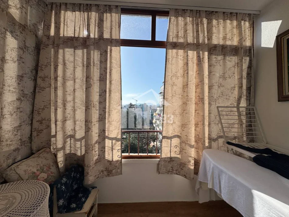 Tirane, shitet apartament 2+1+Ballkon Kati 5, 106 m² 220.000 € (PRANË MINISTRISË SË JASHTME)