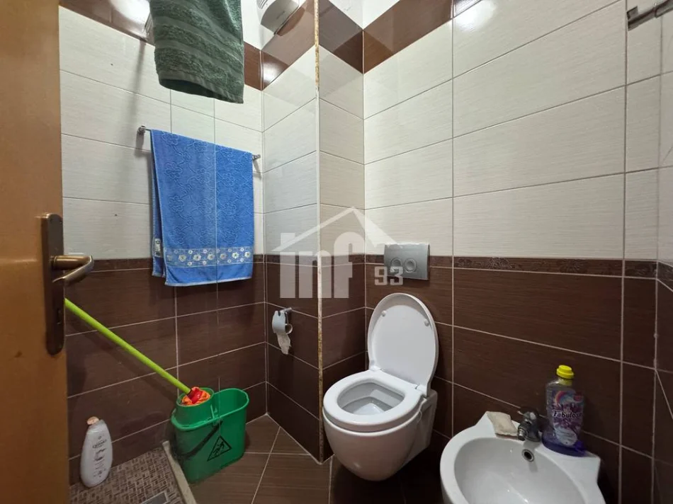 Tirane, shitet apartament 2+1+Ballkon Kati 5, 106 m² 220.000 € (PRANË MINISTRISË SË JASHTME)