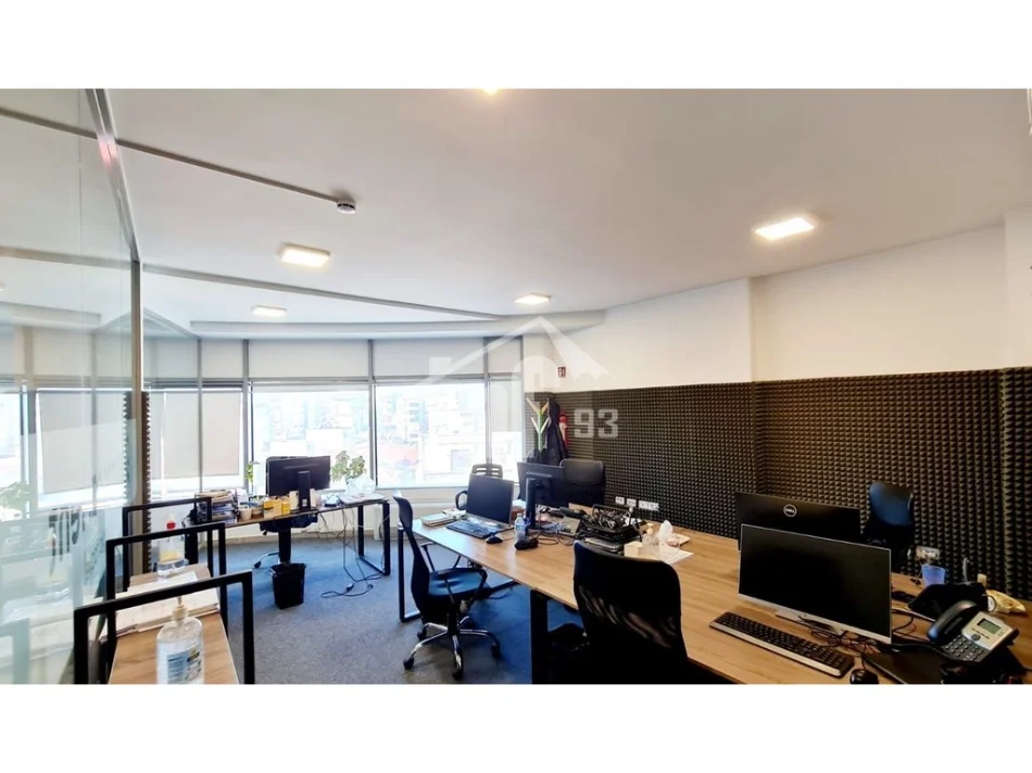 Tirane, jepet me qera ambjent biznesi Kati 4, 290 m² 2.900 € (NË RRUGËN E “DIBRËS” PRANË SELVISË)