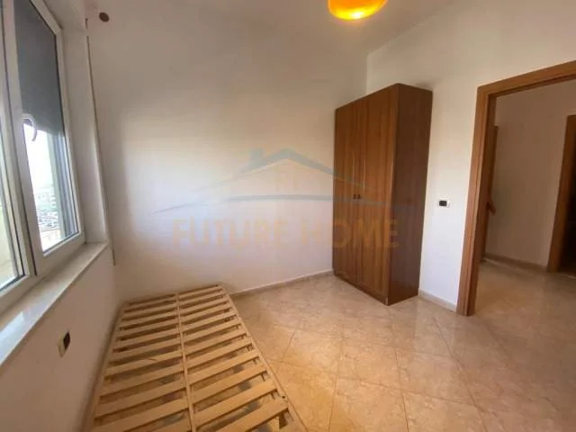 Durres, jepet me qera apartament 3+1+BLK Kati 9, 135 m² 500 Euro (Bashkia)