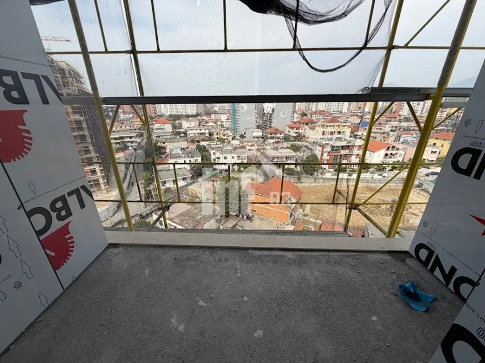 Tirane, shitet apartament 1+1 Kati 7, 63 m² 153.000 € (MBRAPA GLOBE, RRUGA E KAVAJËS)