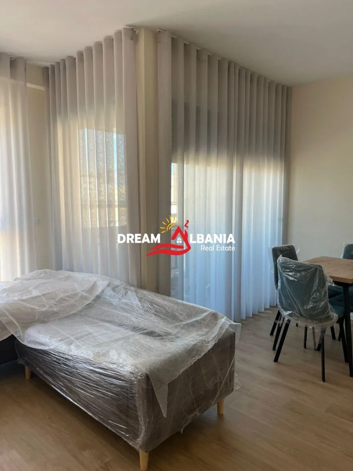Tirane, jepet me qera zyre , 65 m² 680 € (ne rrugen “Dervish Hekali”, prane “Shkolles se Kuqe”)