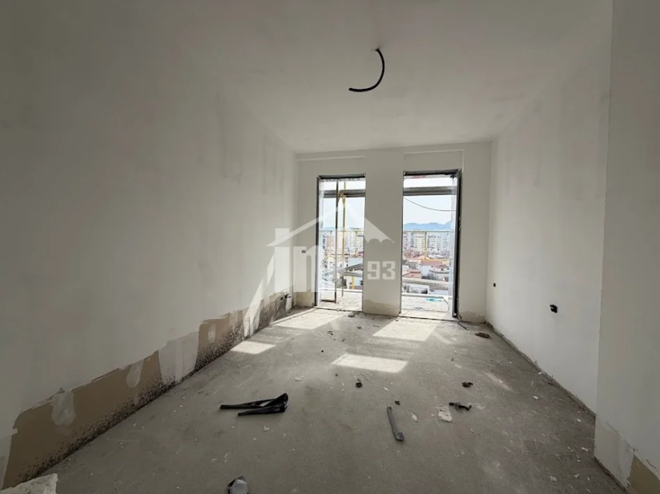 Tirane, shitet apartament 3+1 Kati 7, 176 m² 423.000 € (MBRAPA GLOBE, RRUGA E KAVAJËS)