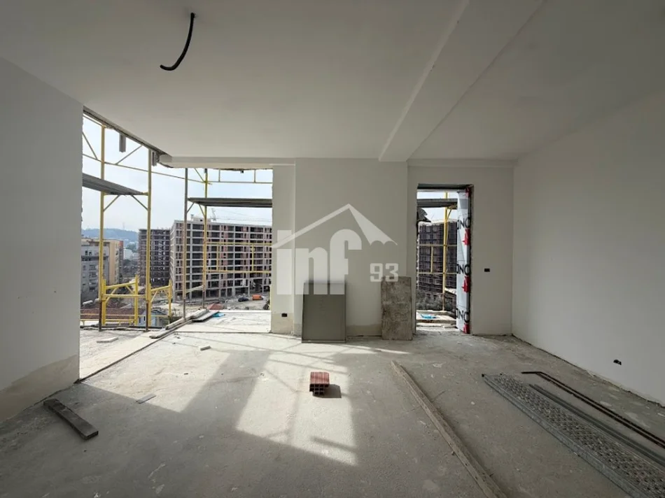 Tirane, shitet apartament 3+1 Kati 7, 176 m² 423.000 € (MBRAPA GLOBE, RRUGA E KAVAJËS)