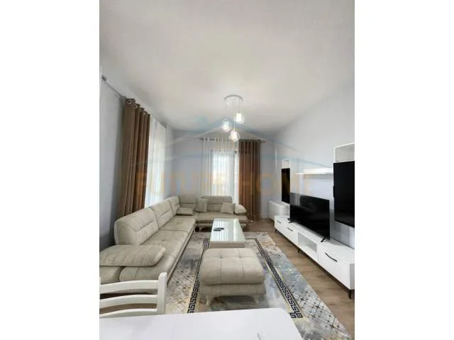 Tirane, jepet me qera apartament 2+1 Kati 5, 123 m² 800 Euro (Rruga e Kavajes)