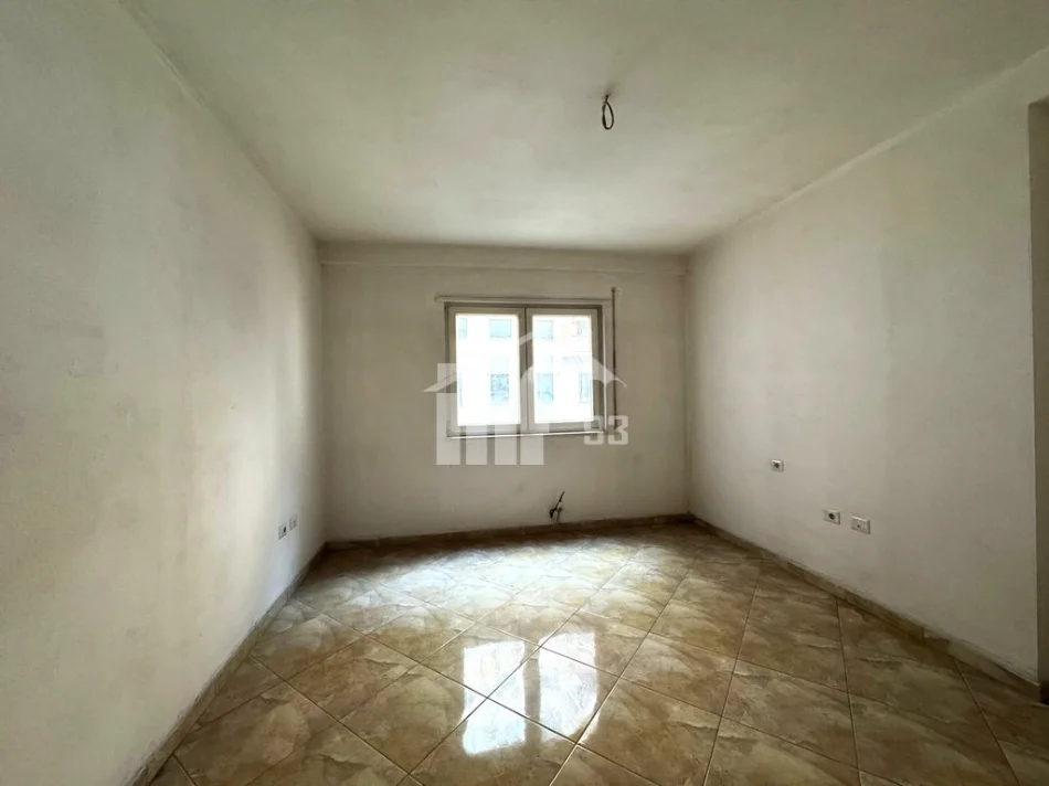 Tirane, shitet apartament 2+1 Kati 3, 137 m² 411.000 € (50 M NGA SHESHI “SKËNDERBEJ”, NË QENDËR)