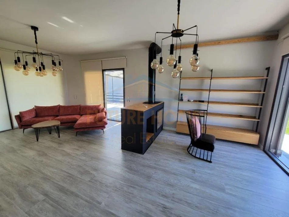 Tirane, shitet Vile 2 Katshe Kati 2, 917 m² 800.000 € (Daias)