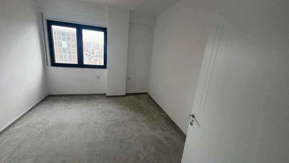 Tirane, shes apartament 2+1+Ballkon Kati 4, 129 m²  (Oasis Residence)
