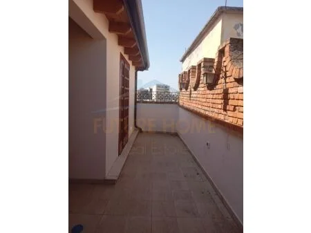 Tirane, shitet apartament duplex 1+1+Aneks+Ballkon Kati 4, 198 m² 604.500 € (qender)