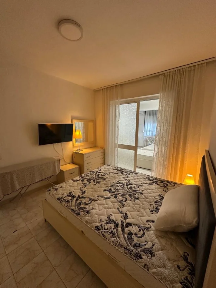 Tirane, jepet me qera apartament 2+1 Kati 2, 90 m² 600 € (Rruga e Elbasanit)
