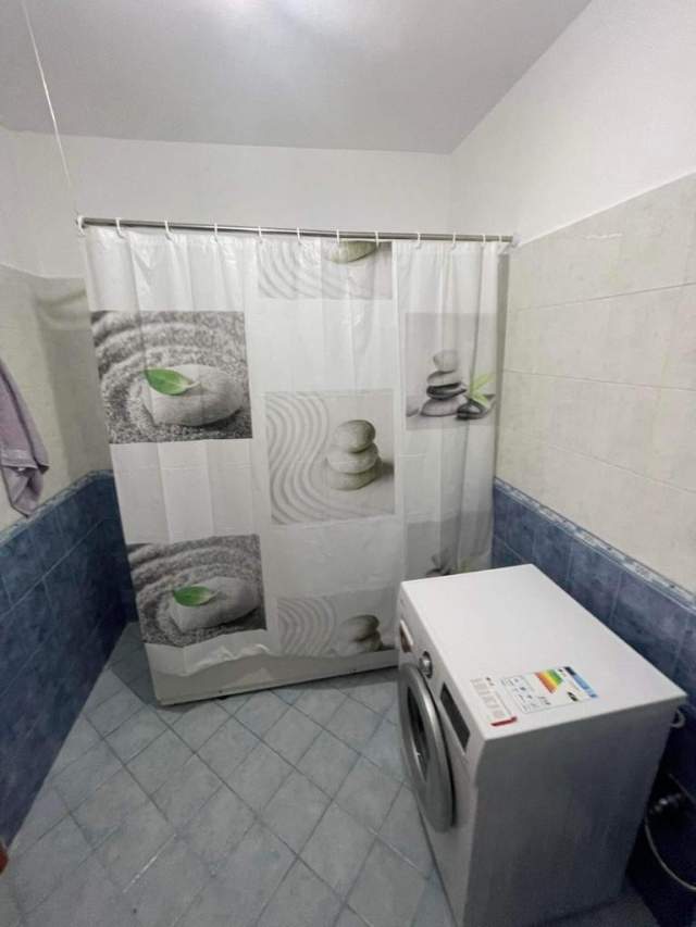 Tirane, jepet me qera apartament 1+1+BLK Kati 3, 75 m² 40.000 Leke (Laprake)