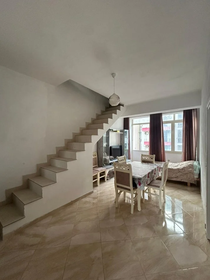 Durres, shitet apartament duplex 3+1+Aneks Kati 3, 120 m² 150.000 € (Rruga Pavaresia)