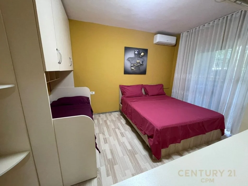 Tirane, jepet me qera apartament 1+1+Ballkon Kati 1, 58 m² 450 € (Ali Demi)