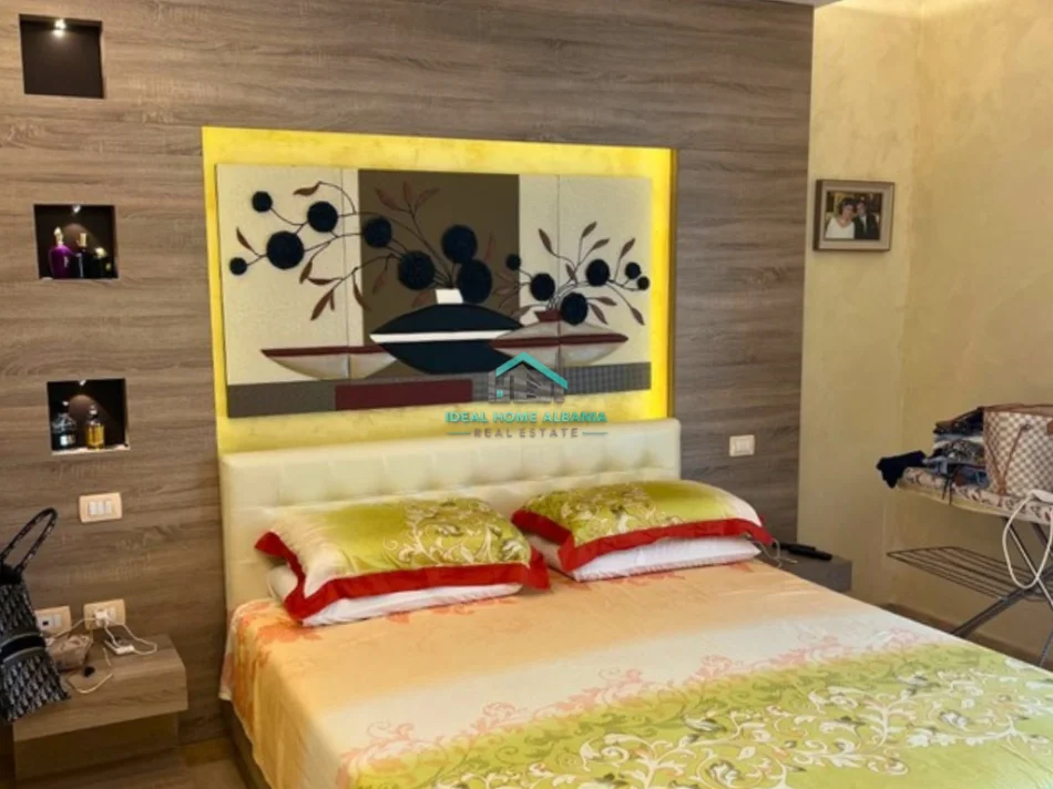 Vlore, jepet me qera apartament 2+1+Ballkon , 100 m² 600 € (Lungomare, vlore)