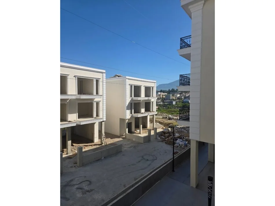 Tirane, shes apartament 2+1 Kati 3, 127 m² 203.800 € (Sauk i Vjeter)