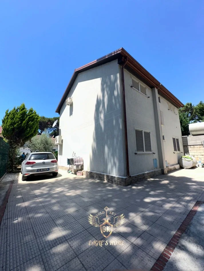 Durres, shitet Vile 2 Katshe , 367 m² 370.000 € (QERRET)