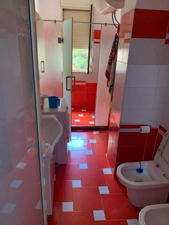 Tirane, shitet apartament 3+1 Kati 2, 125 m² 325.000 € (Rruga Faik Konica)