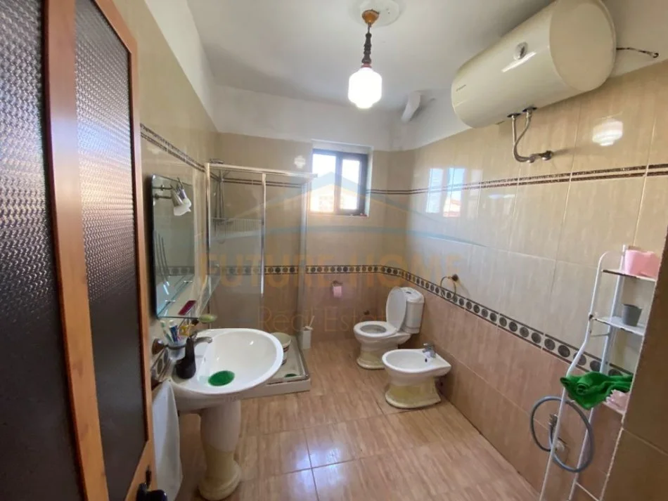 Durres, shitet apartament 2+1 Kati 2, 95 m² 75.000 € (Shkozet, Durrës)