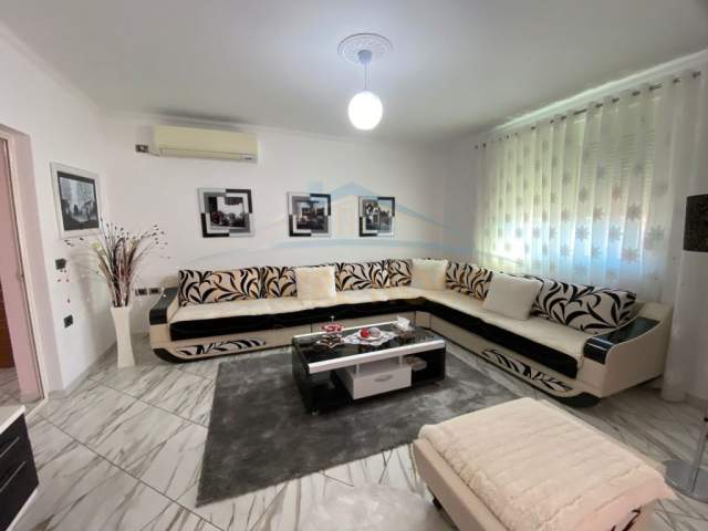 Durres, shitet apartament 3+1 115 m² 110.000 Euro (Shkozet, Durrës)