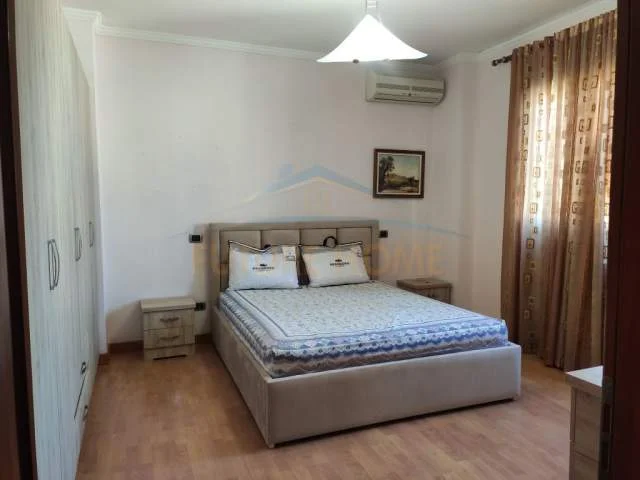 Durres, jepet me qera apartament 3+1+A+BLK Kati 4, 150 m² 500 Euro (Poliklinika)