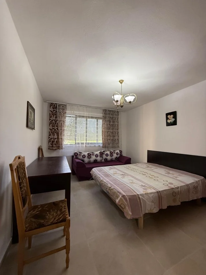 Tirane, jepet me qera apartament 3+1+Ballkon Kati 4, 85 m² 600 € (Mozaiku i Tiranes)