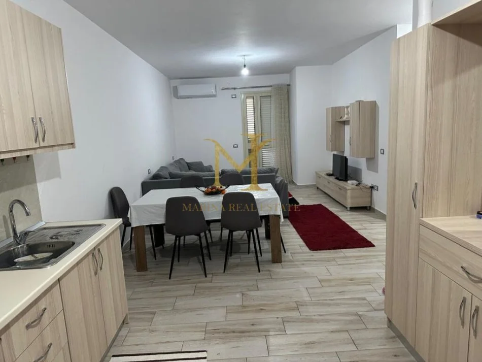Durres, jepet me qera apartament 1+1+Ballkon Kati 2, 75 m² 350 € (plepa,Plazh,Durres)