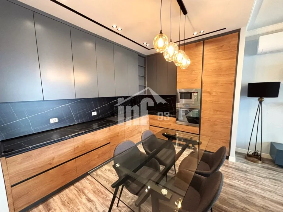 Tirane, jepet me qera apartament 1+1 Kati 3, 76 m² 900 € (NË RRUGËN E “KOSOVARËVE”)