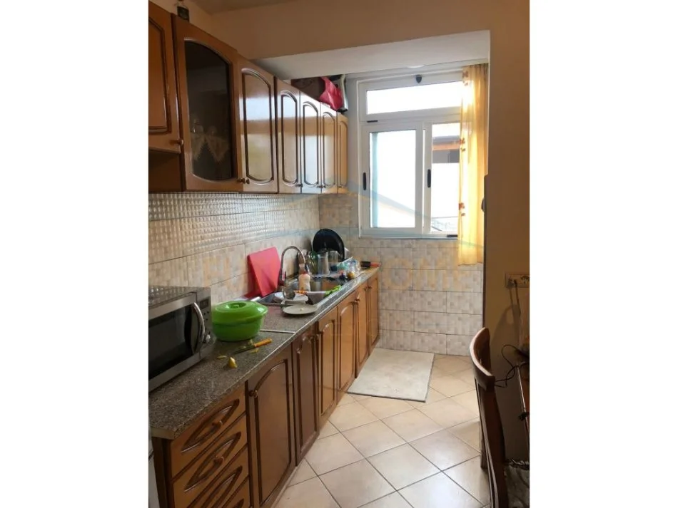 Durres, shitet apartament 2+1 Kati 2, 75 m² 123.000 € (Biblioteka , Durrës)
