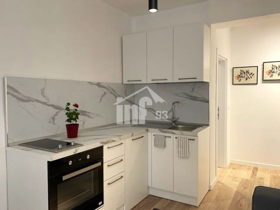 Tirane, jepet me qera apartament 1+1 Kati 4, 63 m² 700 € (TEK “MYSLYM SHYRI”)