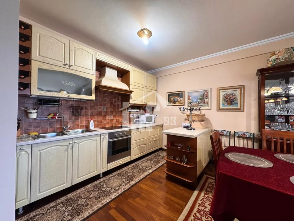 Tirane, shitet apartament 2+1 Kati 5, 144 m² 288.000 € (PRANË KOMPLEKSIT “KODRA E DIELLIT”)