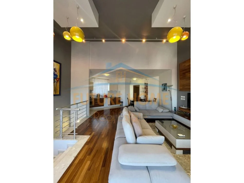 Tirane, jepet me qera apartament duplex 3+1+Ballkon Kati 4, 166 m² 1.000 € (Kodra E Diellit)