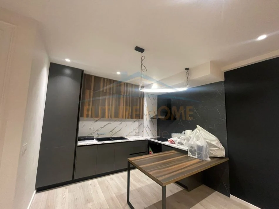 Tirane, jepet me qera apartament 1+1 Kati 9, 75 m² 600 € (Unaza e Re), PRO+28293