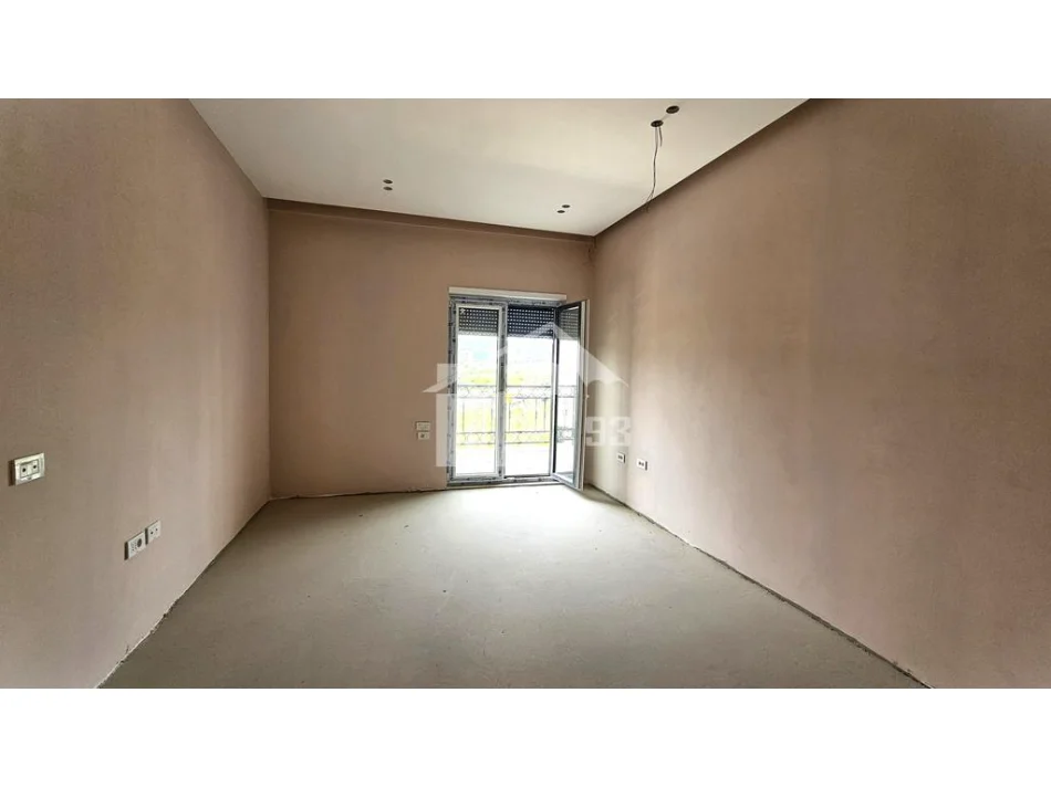 Tirane, shitet apartament 2+1 Kati 2, 126 m² 252.000 € (REZIDENCA “PORTA TIRANA E RE”)
