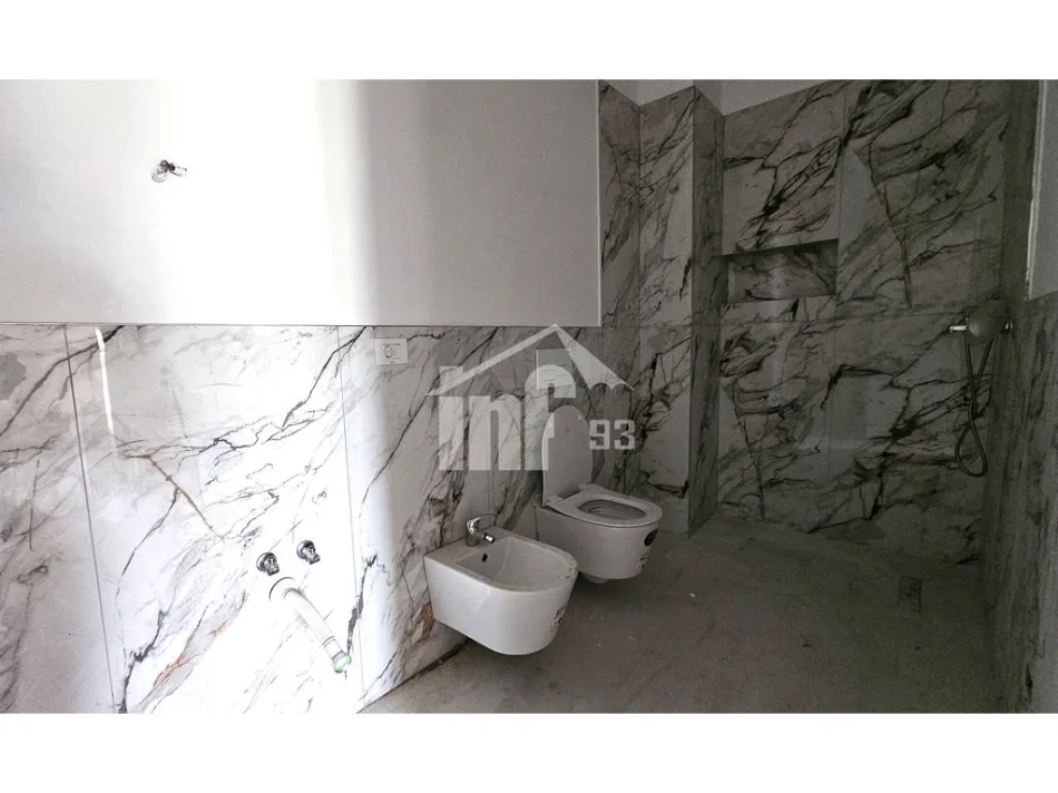 Tirane, shitet apartament 2+1 Kati 2, 126 m² 252.000 € (REZIDENCA “PORTA TIRANA E RE”)
