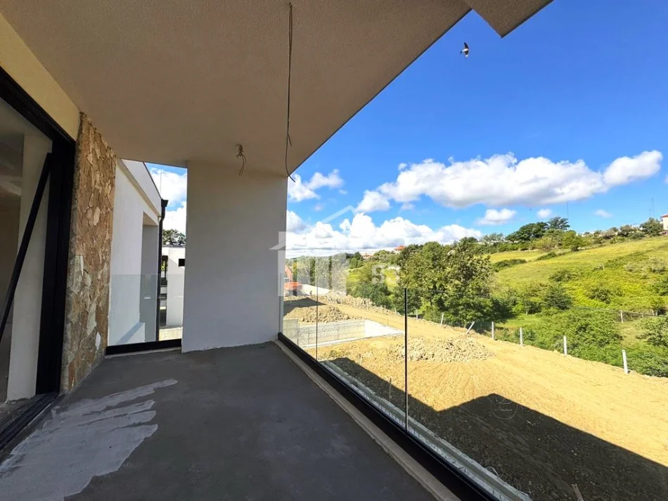 Tirane, shitet Vile 2 Katshe , 290 m² 790.000 € (NË FARKË)