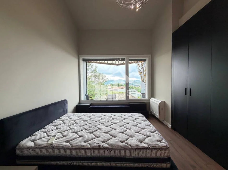 Tirane, shitet apartament 3+1 Kati 2, 174 m² 550.000 € ("LONG HILLS" REZIDENCE)