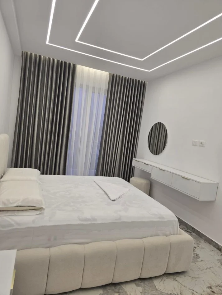 Tirane, jepet me qera apartament 1+1 Kati 5, 74 m² 500 € (Paskuqan Lita construction)