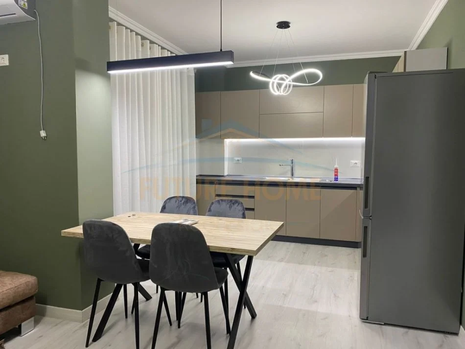 Tirane, jepet me qera apartament 1+1 Kati 6, 70 m² 450 € (DON BOSKO)