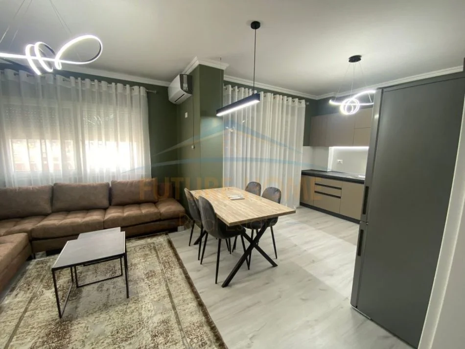 Tirane, jepet me qera apartament 1+1 Kati 6, 70 m² 450 € (DON BOSKO)