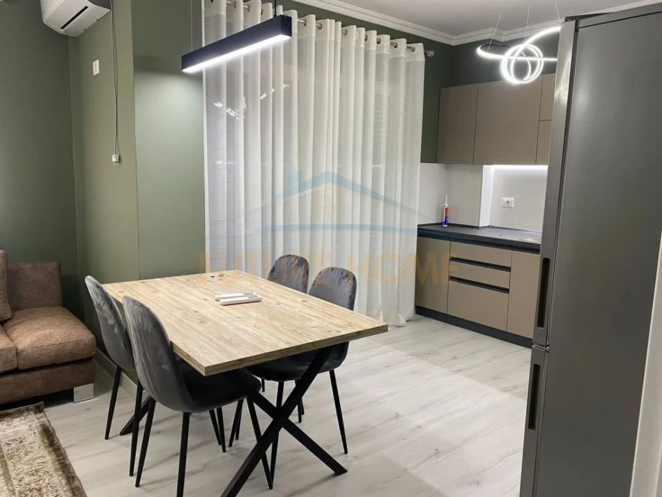 Tirane, jepet me qera apartament 1+1 Kati 6, 70 m² 450 € (DON BOSKO)